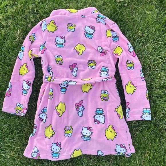 Hello Kitty Sanrio Pink Pajama Sleep Bath Robe Pompompurin My melody Keroppi PJs - Picture 3 of 9